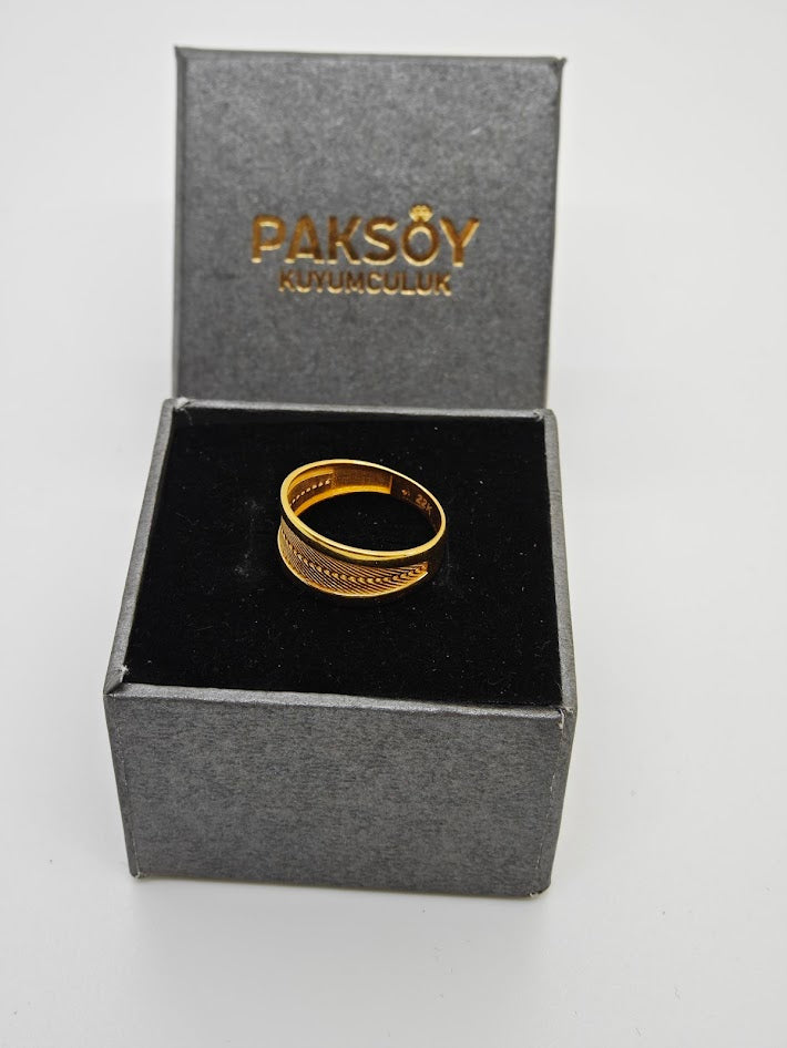 Zarif Alyans Görünümünde Modern Yüzük 22 Ayar Altın Yüzük Y000554