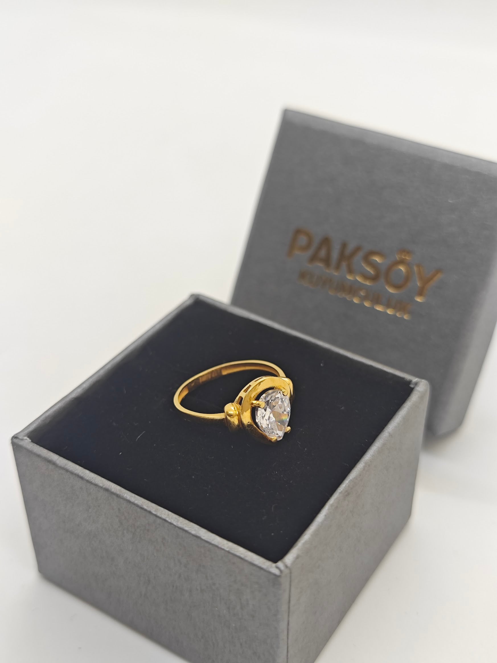 Tek Taş Damlama Detaylı 22 Ayar Altın Yüzük