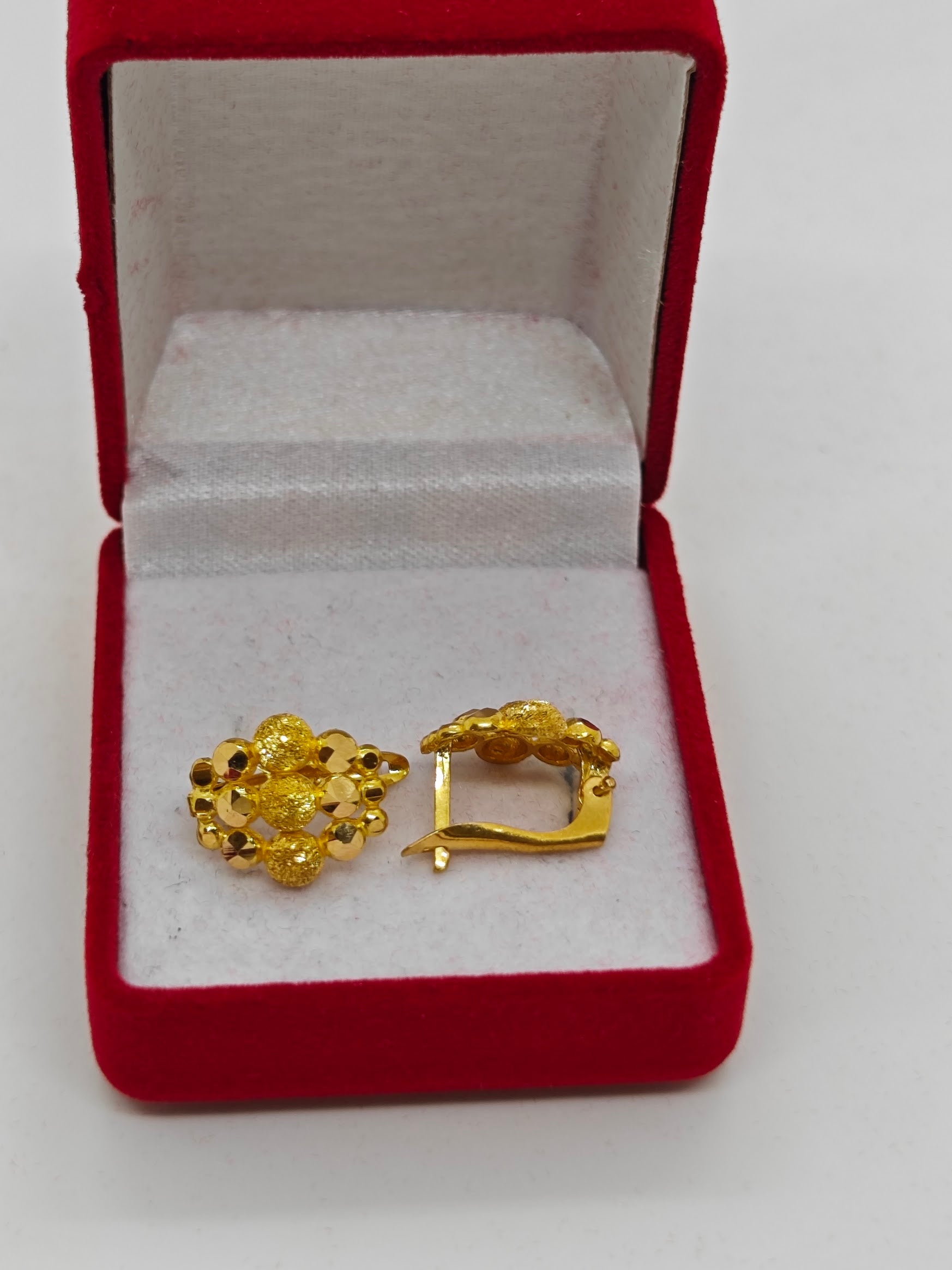 3 Top Dorikalı 22 Ayar J Küpe