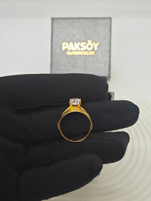 Desenli Alyanslı Tektaş 22 Ayar Altın Taşlı Yüzük T000115