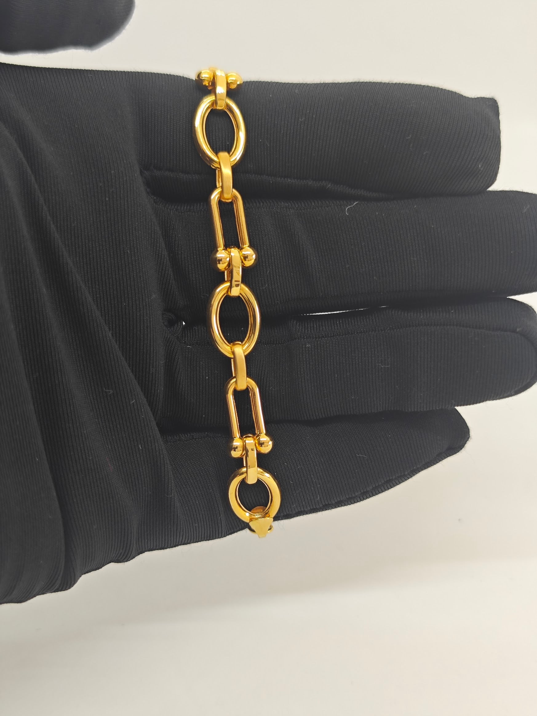 Zarif Detaylı 22 Ayar Altın Bilezik