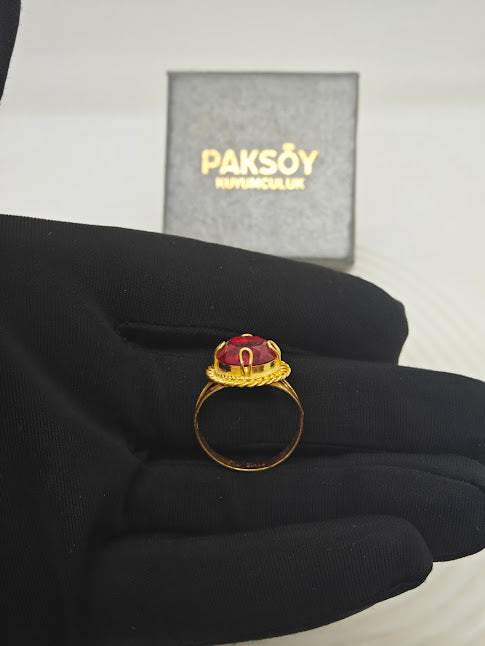 Büyük Kırmızı Taşlı 22 Ayar Altın Taşlı Yüzük T000114