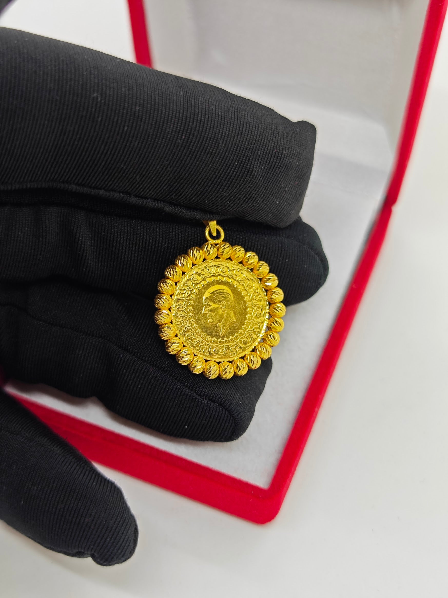 Dorikalı Çeyrekli Kolye Uçu