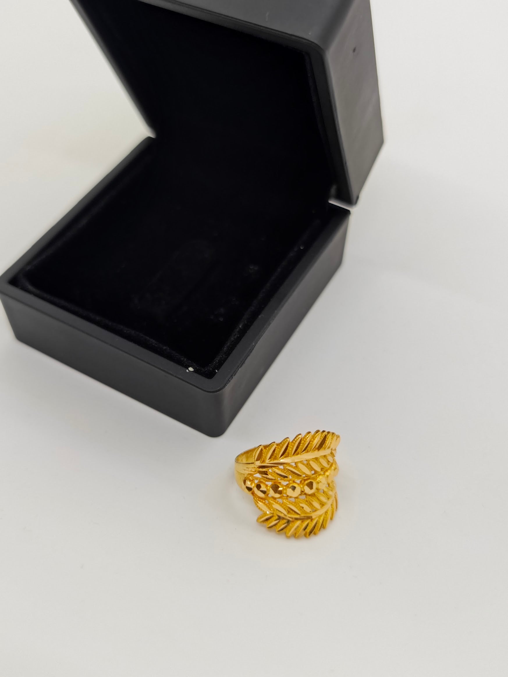 Buğday Tanleri İle Süslenmiş Başak Serisiinden 22 Ayar Altın Yüzük