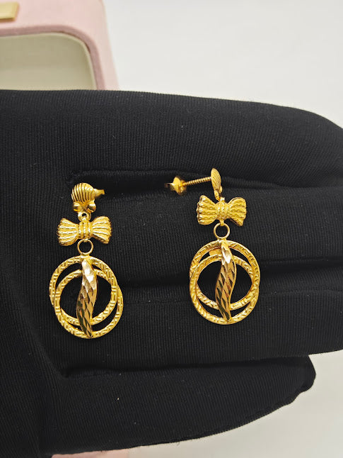 Papyon Desenli 22 Ayar Altın Küpe K000459