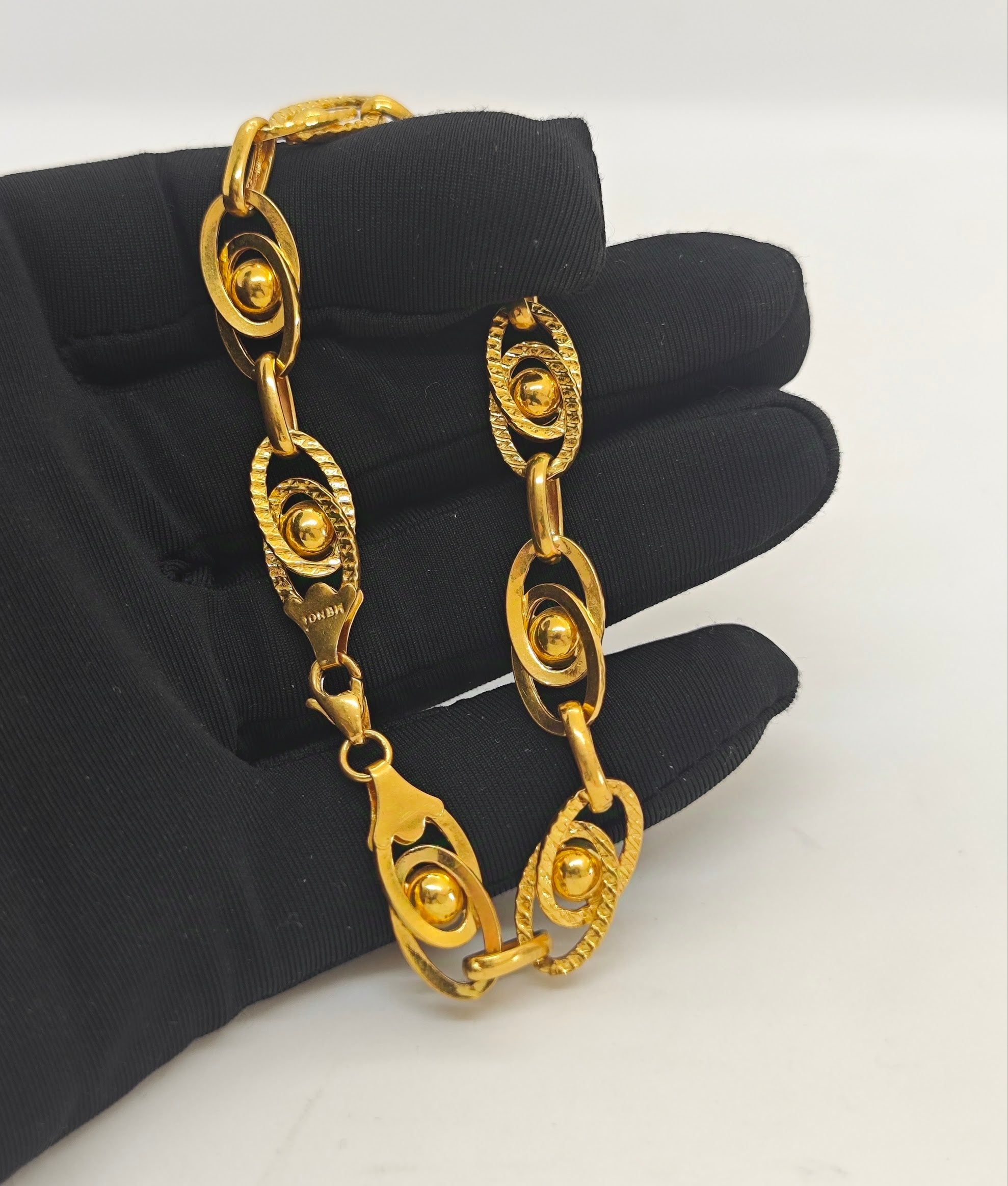 22 Ayar Altın Bilezik Zarif Ve Şık