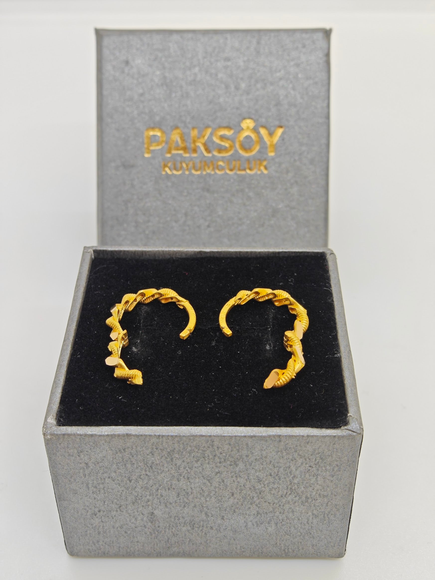 Zarif Kıvırcık Küpe 22 Ayar Altın Küpe K000555