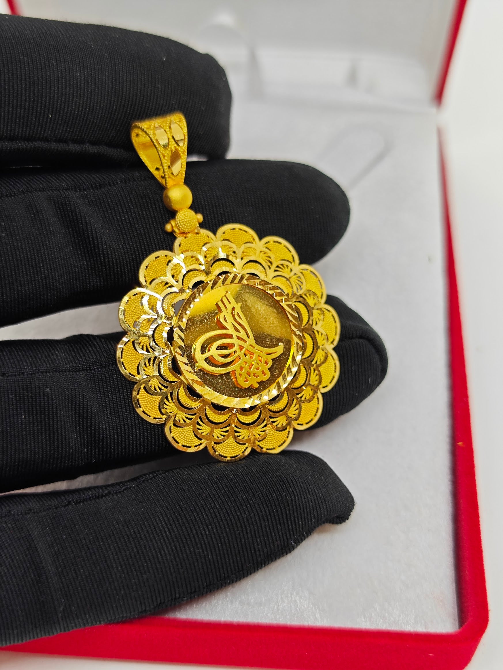 Çiçek Desenli Osmanlı Tuğralı Kolye Ucu 7.80 Gr