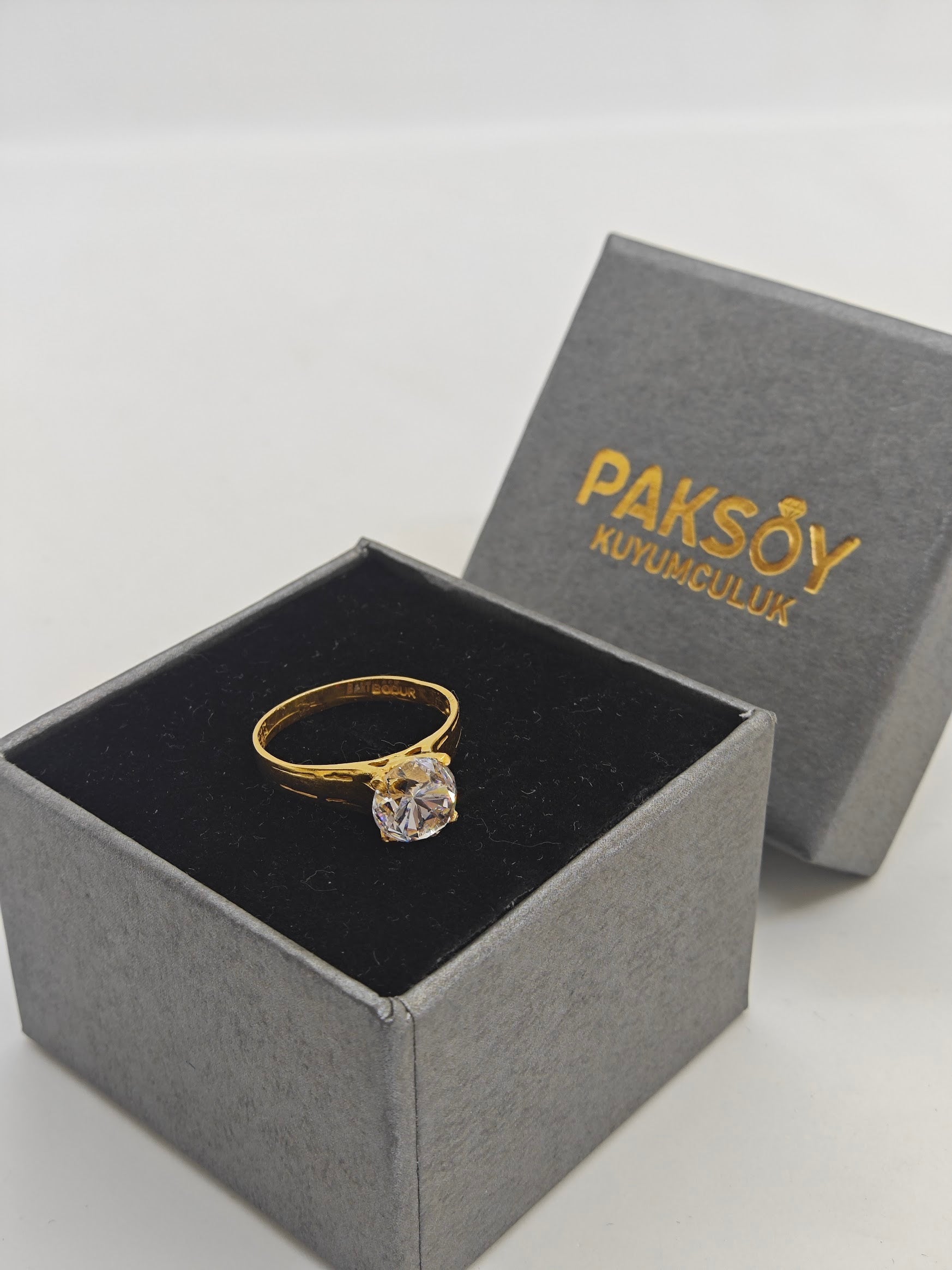 Zarif Tek Taş Altın Yüzük 22 Ayar