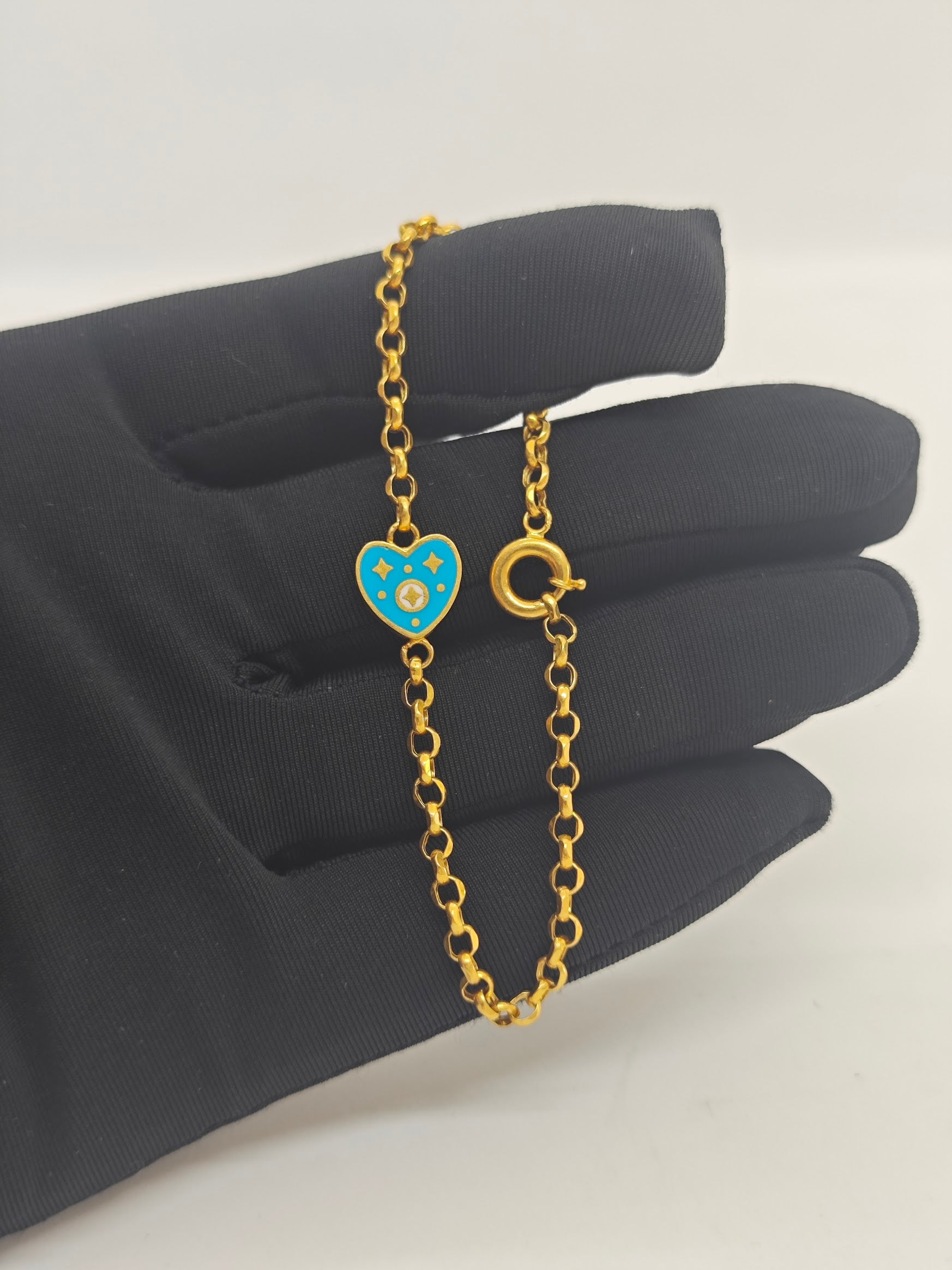 Kalp Detaylı 22 Ayar Altın Bilezik