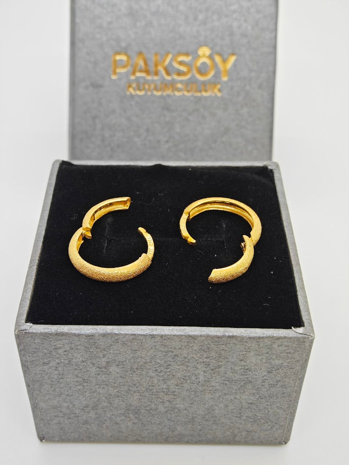 Yaldızlı İşlemeli Zarif Ve Şık Küpe 22 Ayar Altın Küpe K000521