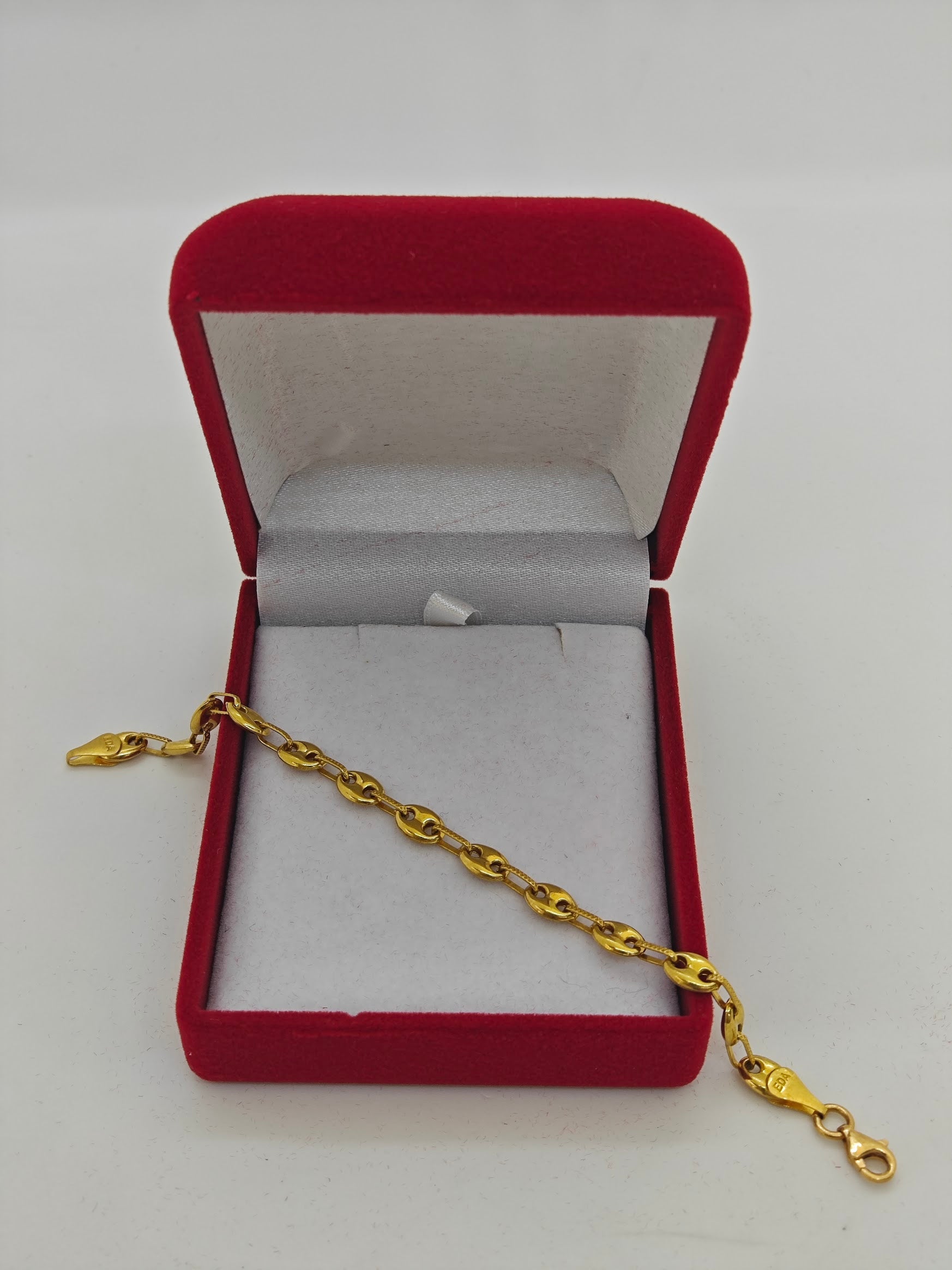 Şık Ve Zarif Çoçuk Bilekliği