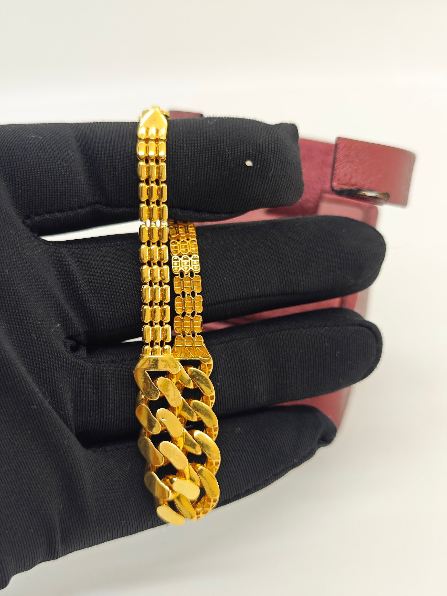 Zarif Detaylı 22 Ayar Bileklik