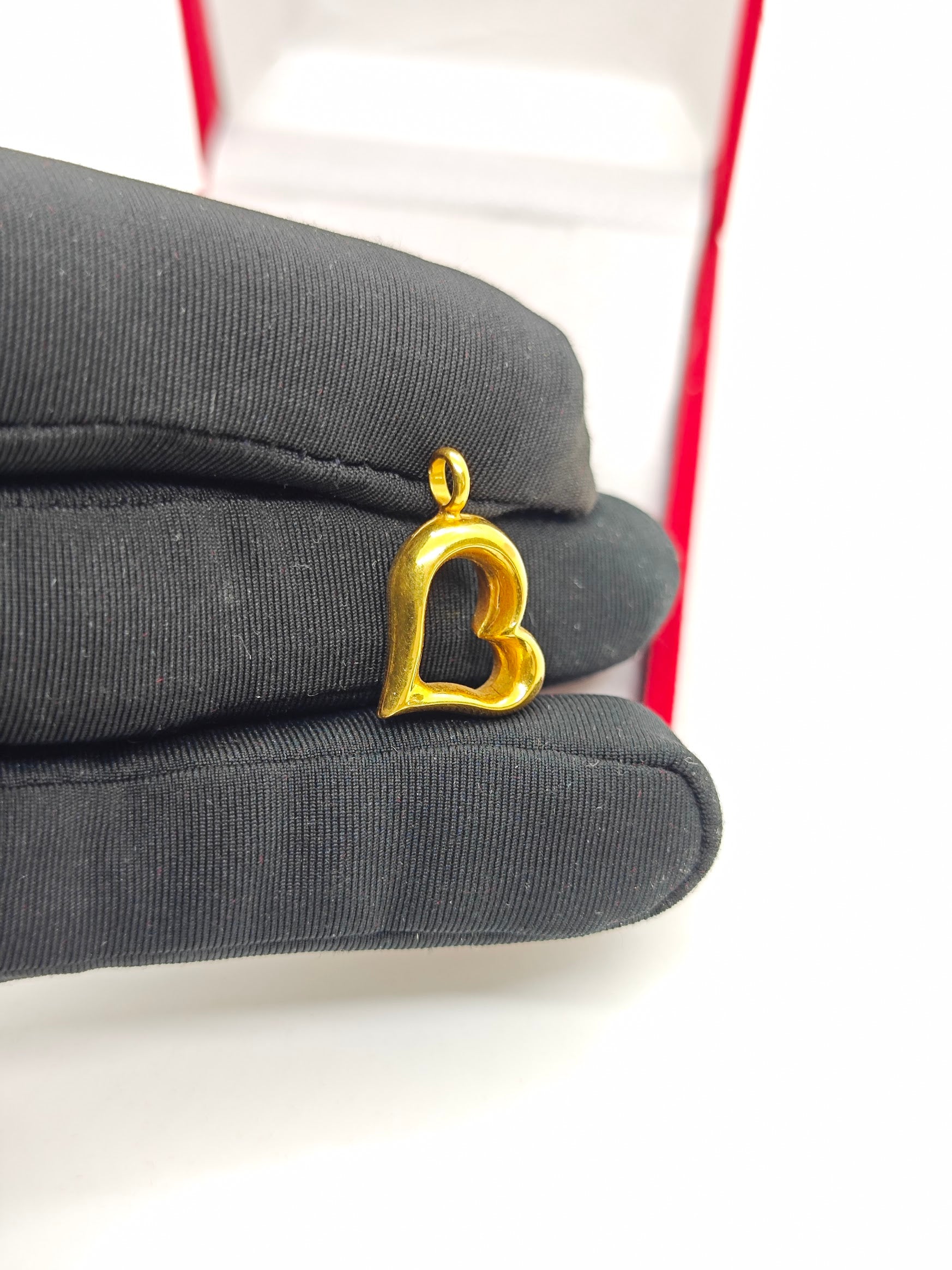 Zarif Ve Şık Kalpli Kolye Uçu