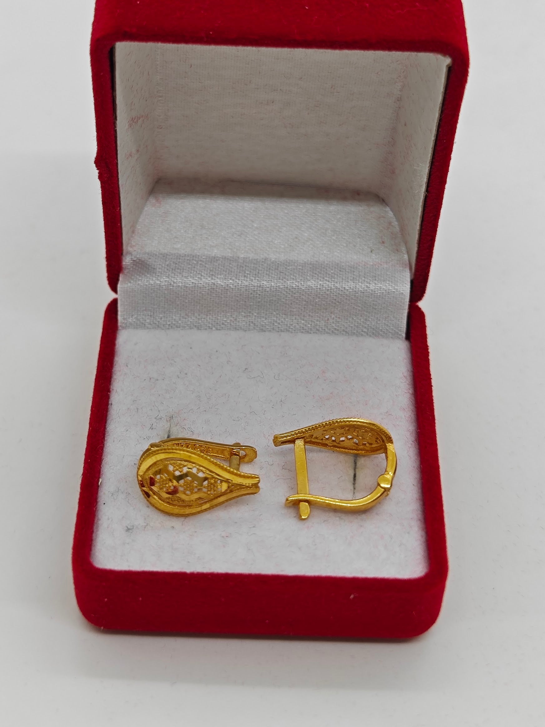 Lazer İşlemeli 22 Aayar J Küpe