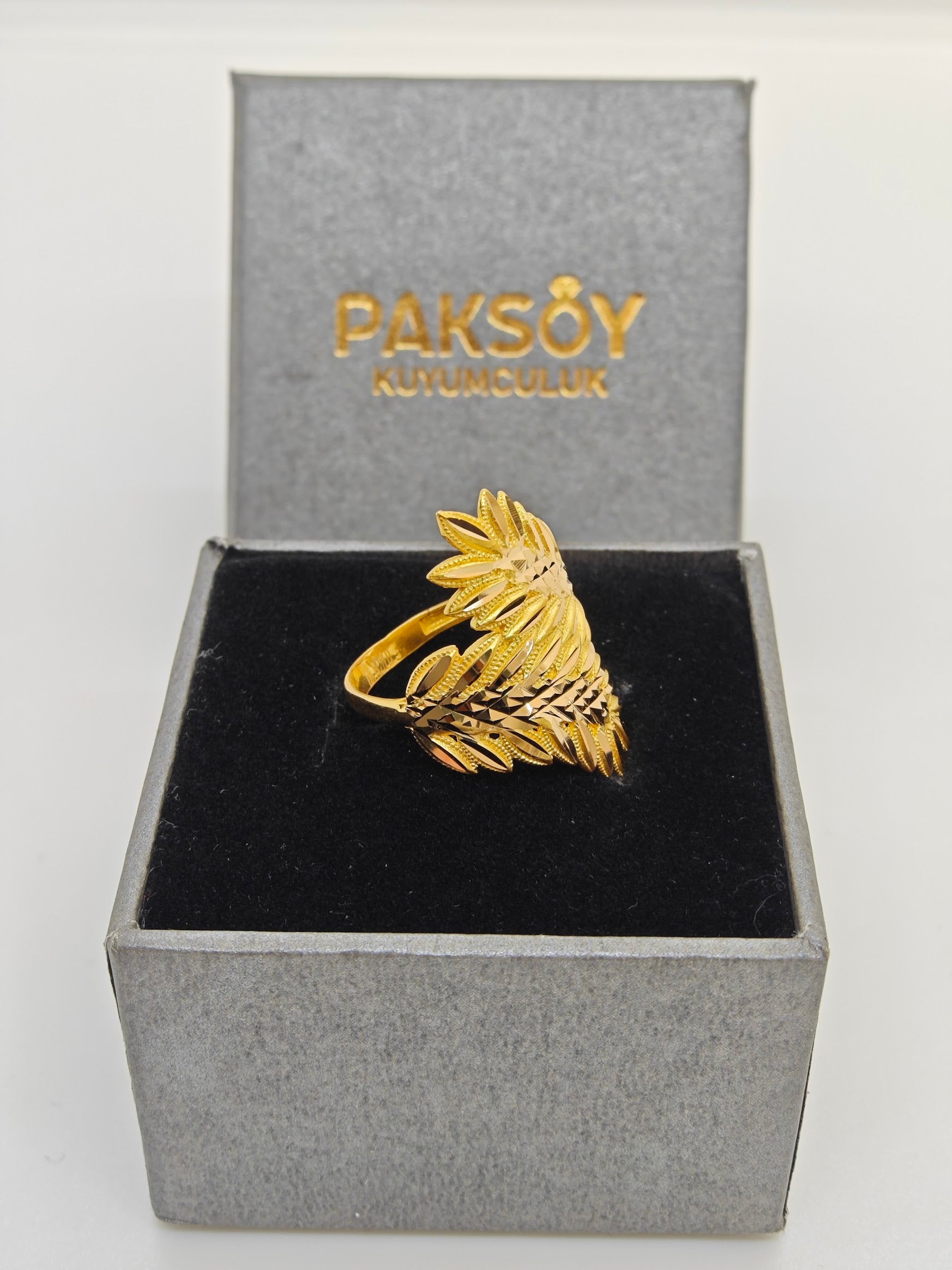 Yaprak Desenli 22 Ayar Altın Yüzük Y000501