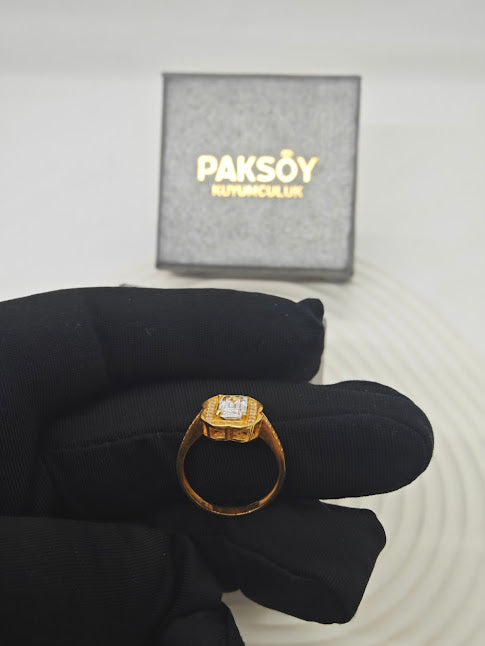 Küçük Taşlı Baget 22 Ayar Altın Taşlı Yüzük T000103