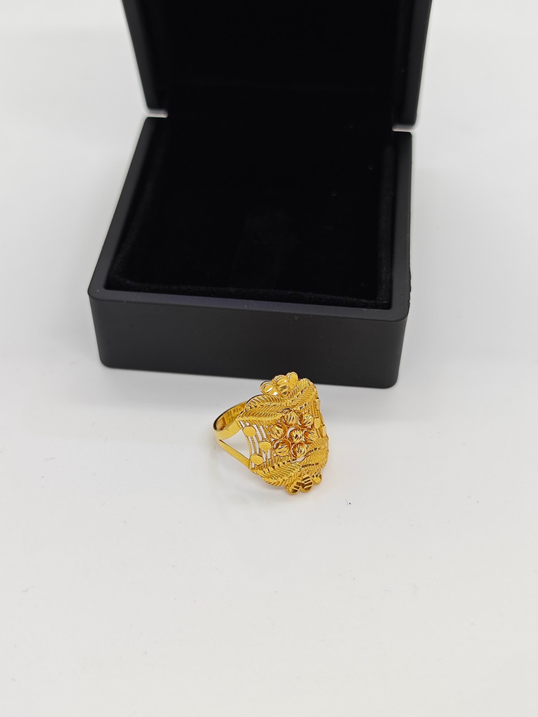 6 Toplu Dorikalı Başak Serisi Altın Yüzük