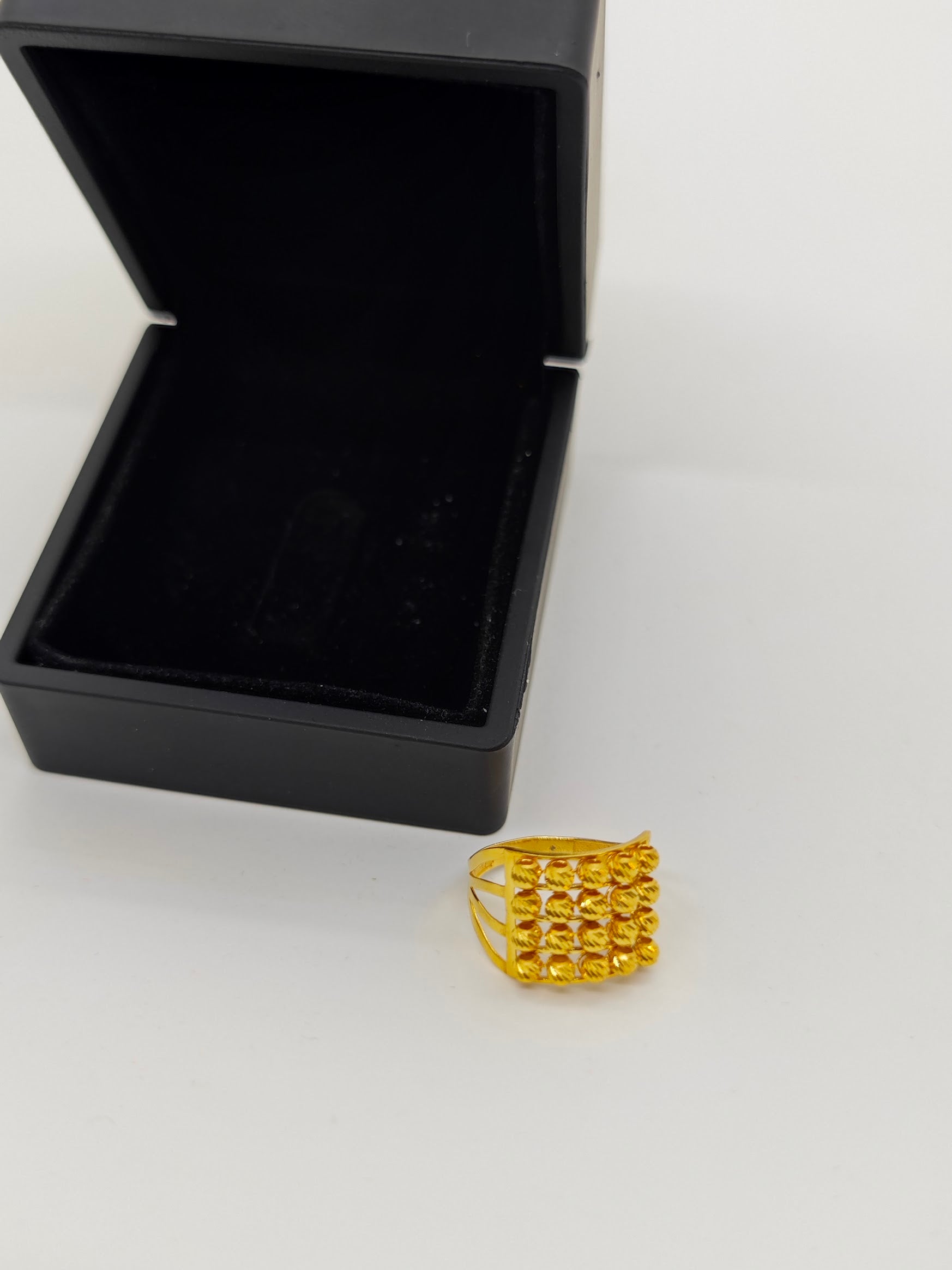 4 Sıra Dorikalı Altın Yüzük