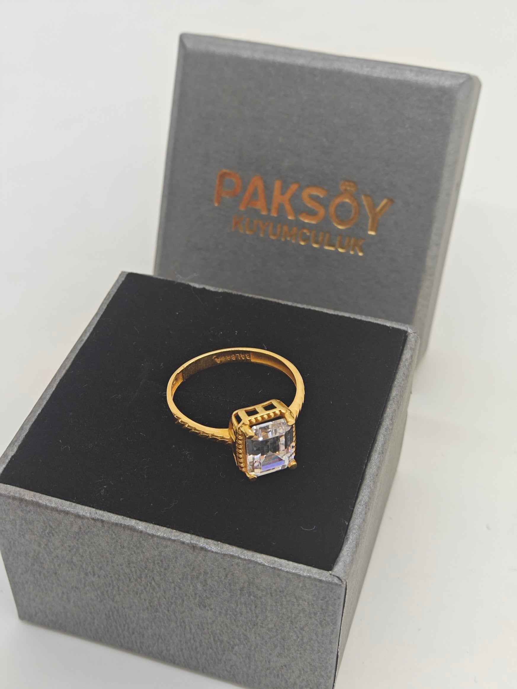 Tek Taş Altın Baget Yüzük 22 Ayar