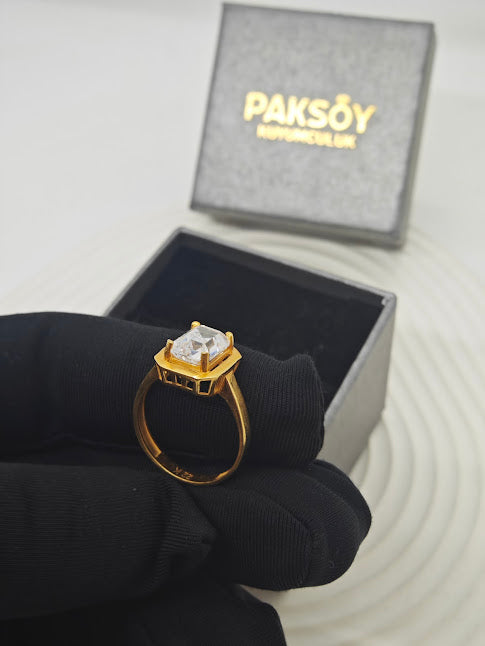 Büyük Baget Taşlı 22 Ayar Altın Taşlı Yüzük T000105