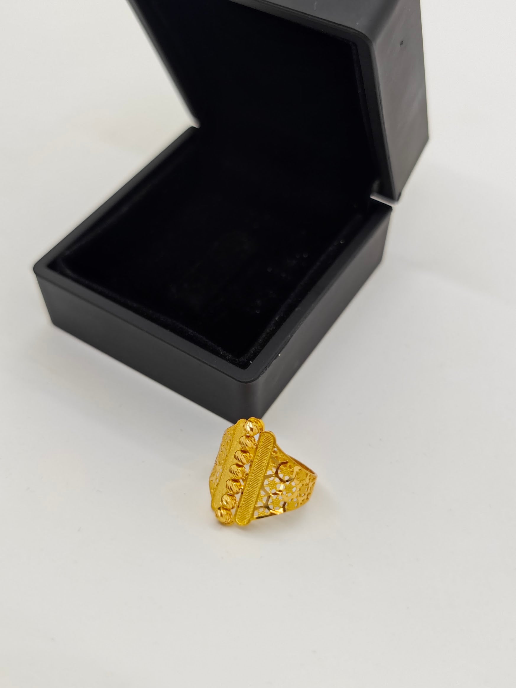 7 Sıra Dorikalı Altın Yüzük 22 Ayar