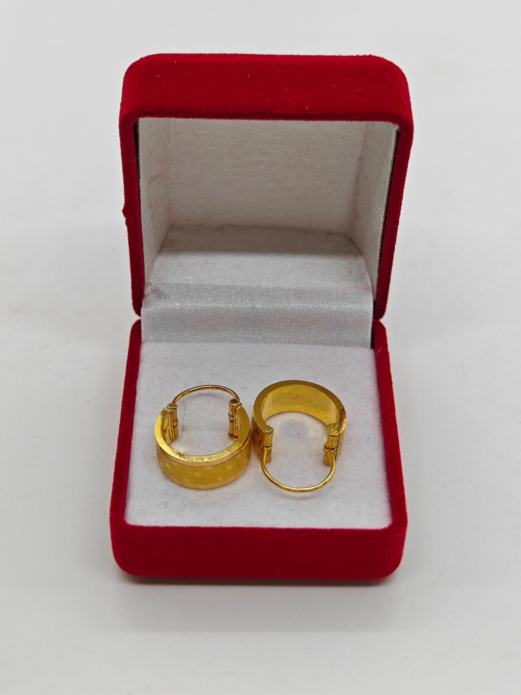 Yaldızlı Halka Küpe 22 Ayar