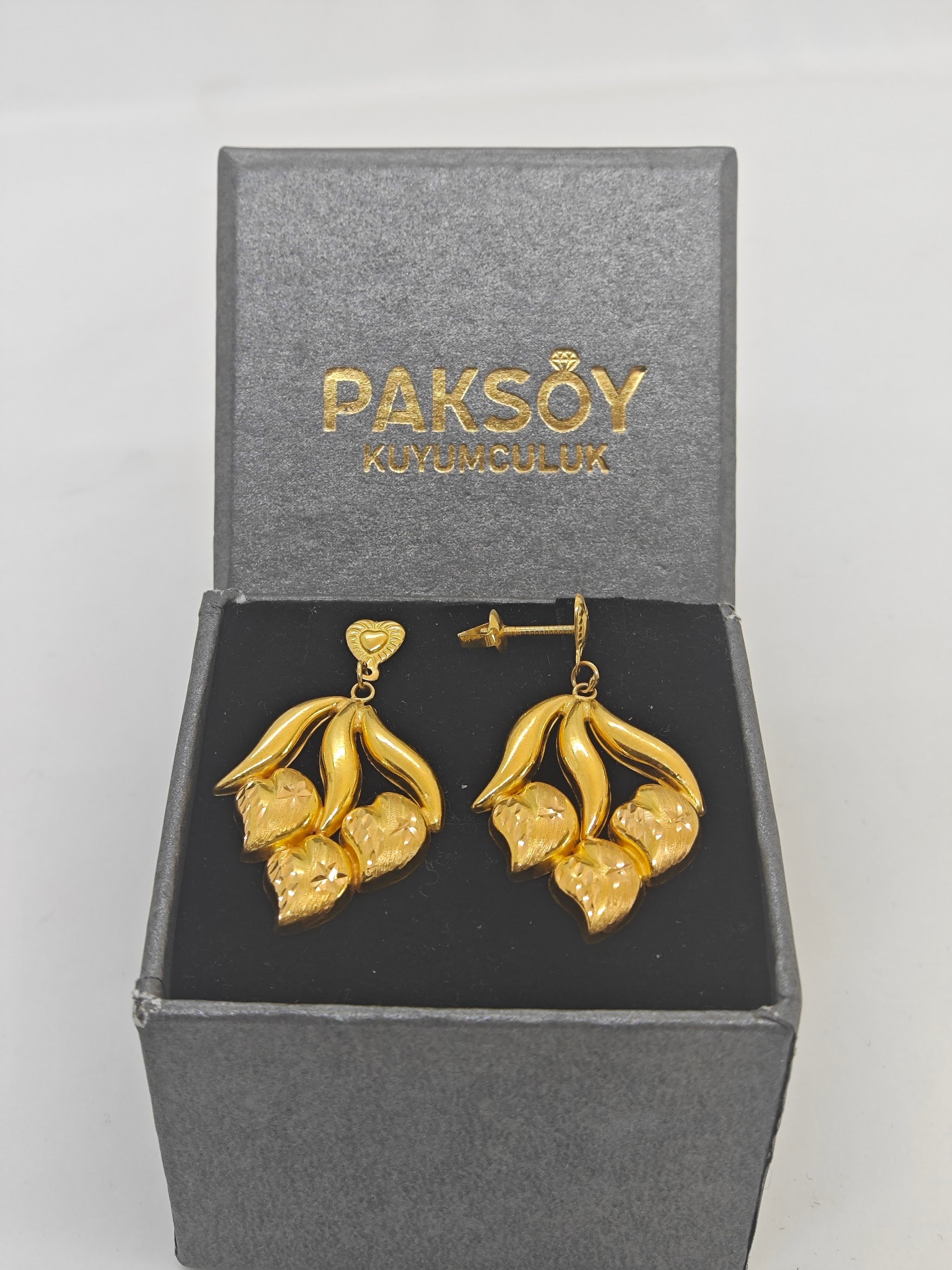 Lale Buketi Desenli Altın Küpe