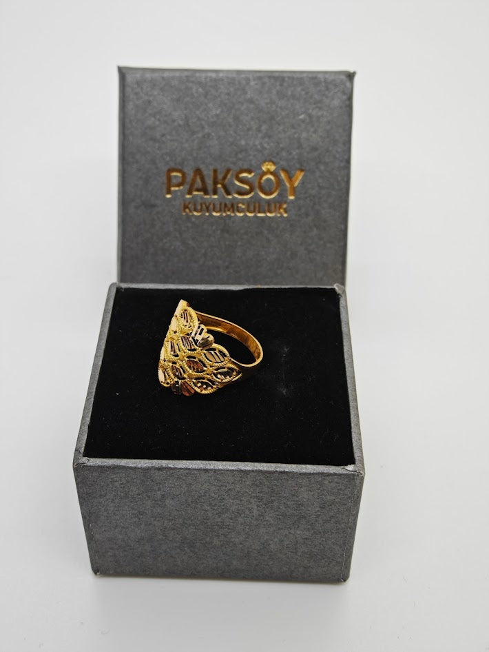 Modern Çiçek Deseni Verilmiş Zarif Yüzük 22 Ayar Altın Yüzük Y000583