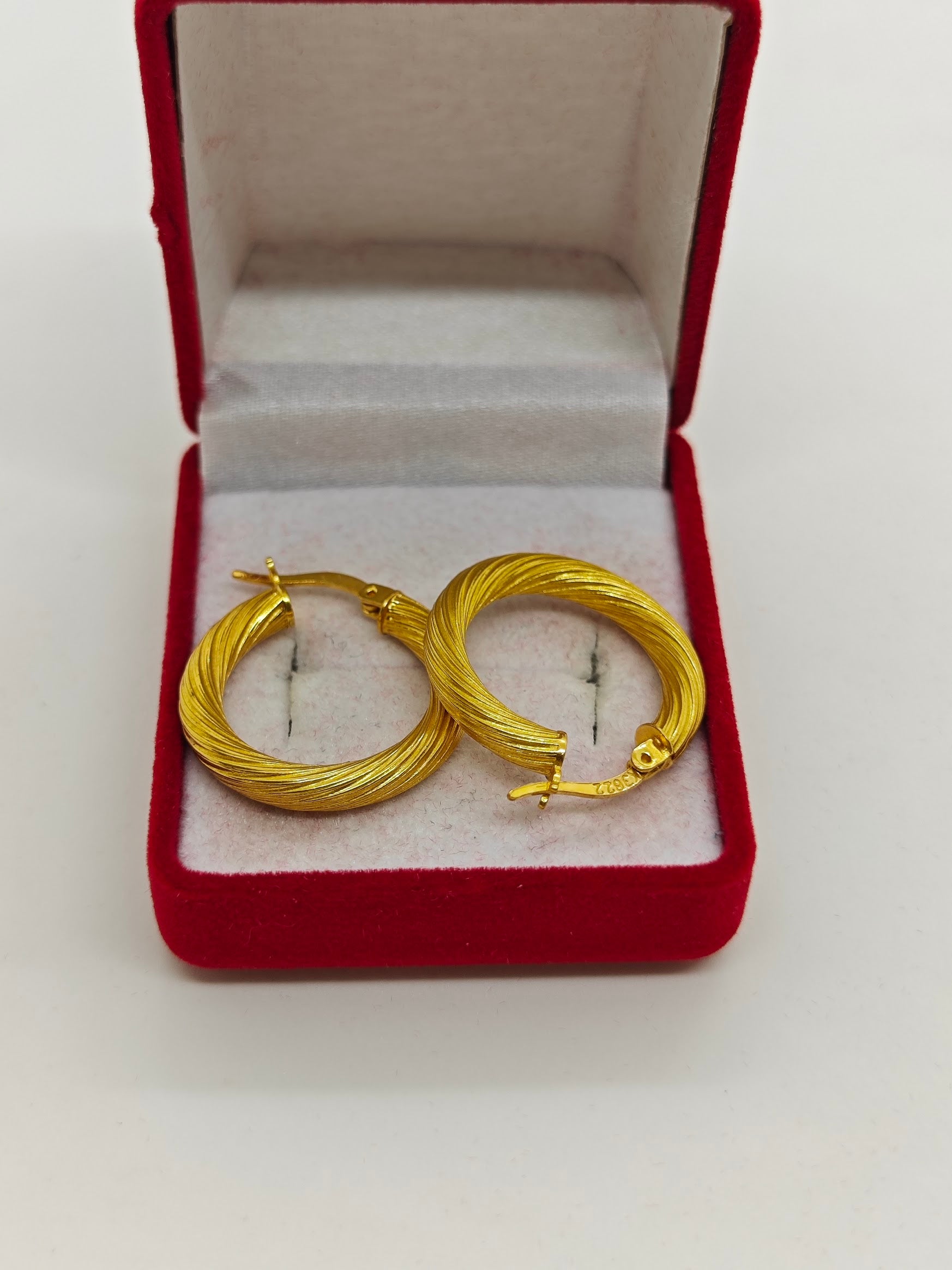 Halat Görünümlü Halka Küpe 22 Ayar