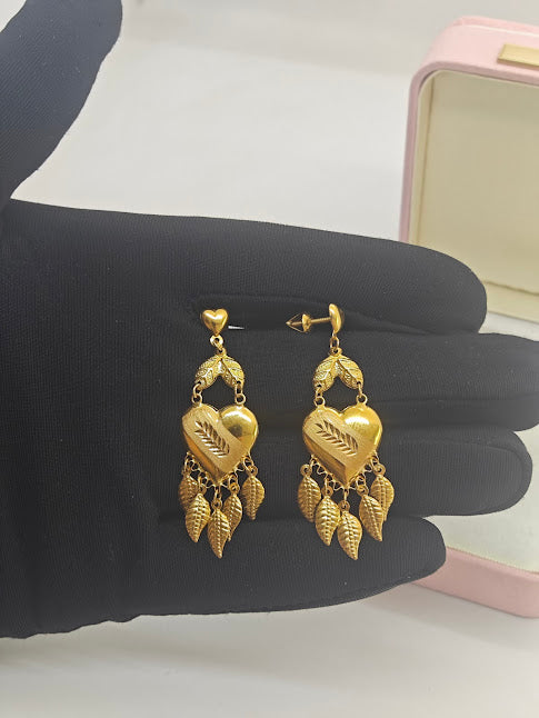 Kalp Desenli Lazer İşlemeli 22 Ayar Altın Küpe K000344