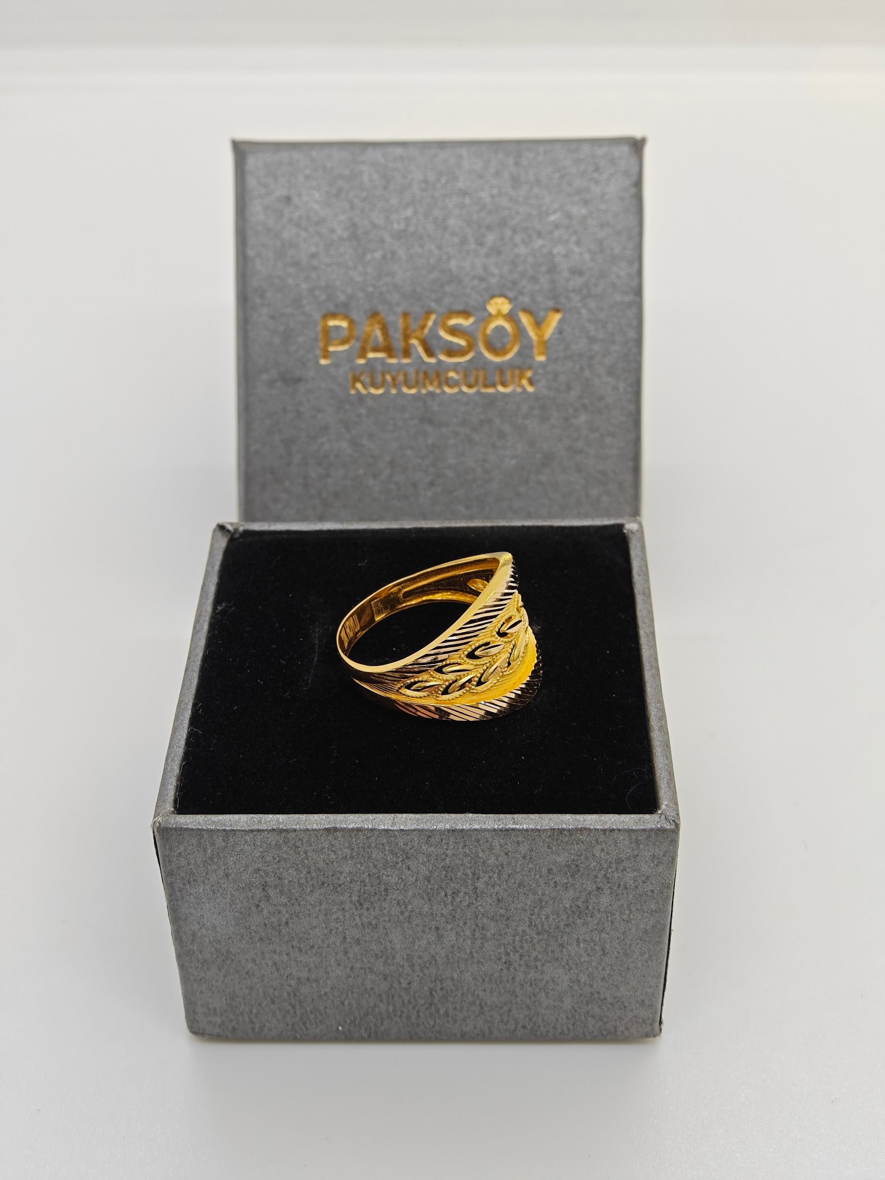 Modern Zarif Başak Detaylı Altın Yüzük 22 Ayar Altın Yüzük Y000594