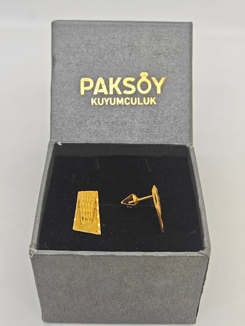 İşlemeli Vidalı 22 Ayar Altın Küpe K000334