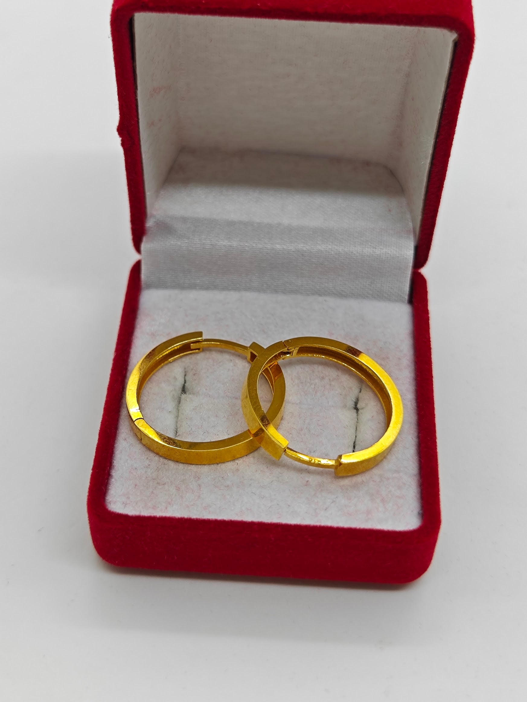 Sade ve Şık Halka Küpe 22 Ayar