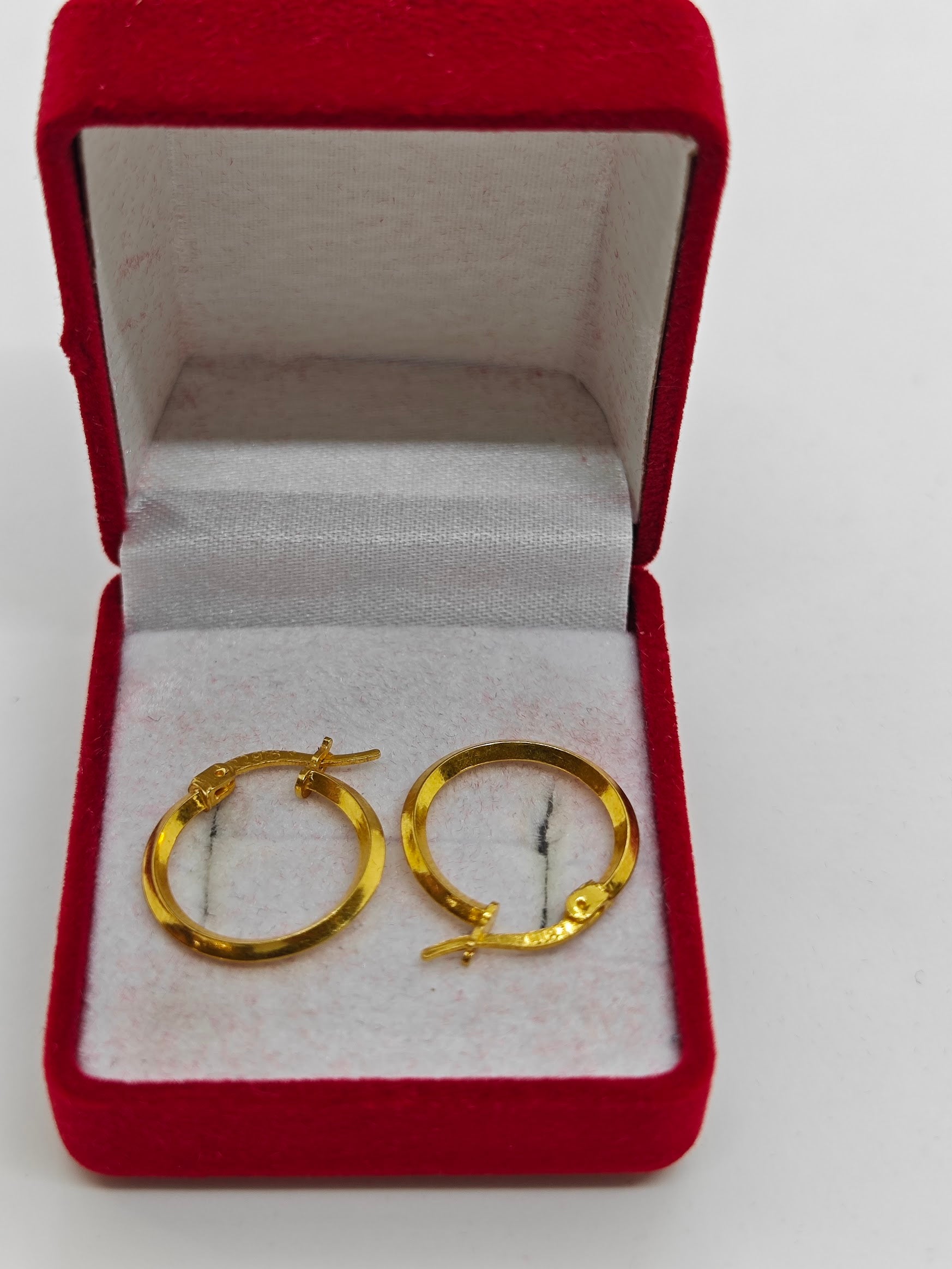 Şerit Şeklinde Halka 22 Ayar Küpe