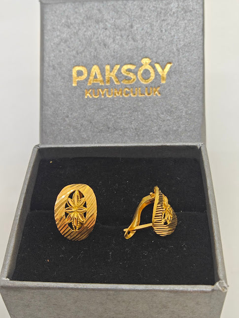 Çiçek Desenli 22 Ayar Altın Küpe K000290