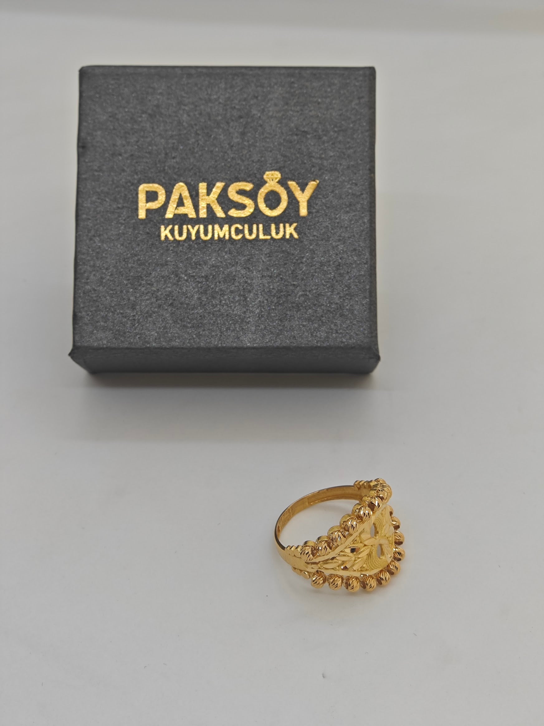 Oval Kesim Buğday Taneleri Ve Dorikalarla Süslenmiş 22 Ayar Altın Yüzük