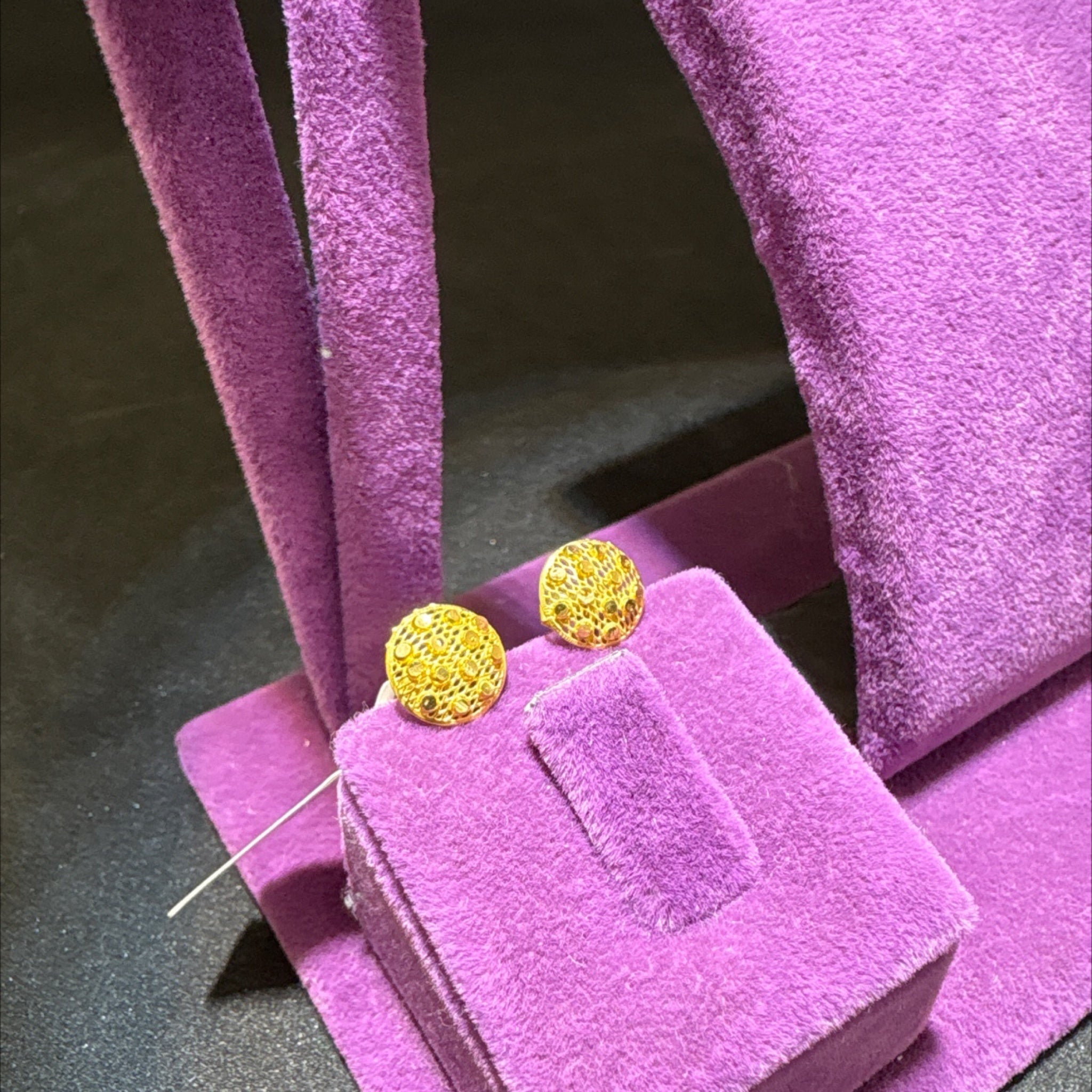 22 Ayar Altın Çocuk Küpesi Örgülü Toplu Tasarım 1.00gr Hediye - J00046