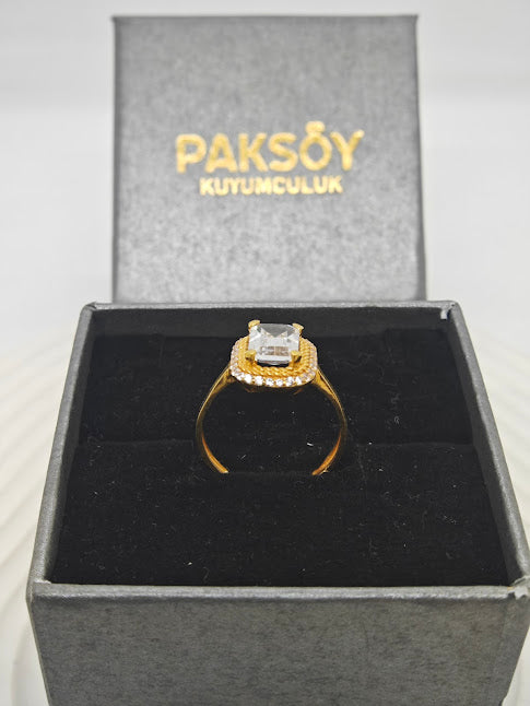 Küçük Taş İşemeli  Baget Yüzük 22 Ayar Altın Taşlı Yüzük T000110