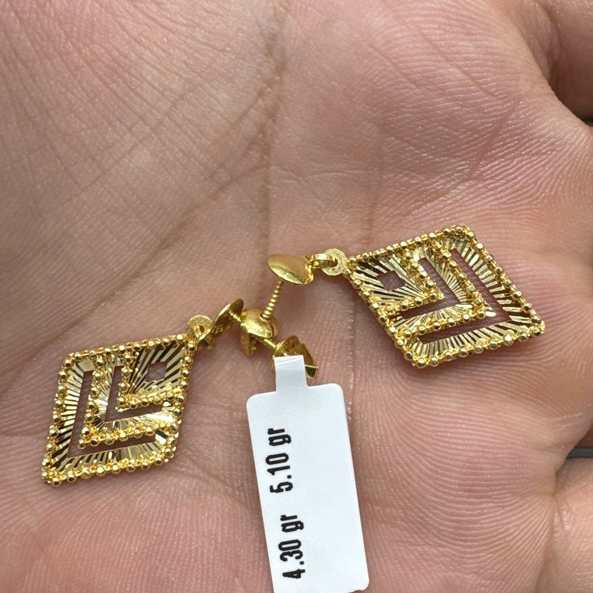 22 Ayar Altın Küpe Baklava Tasarım 4.30gr Kadın - K000803