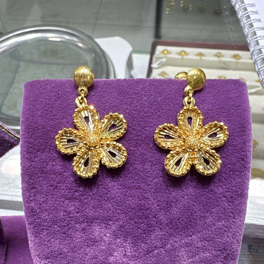 22 Ayar Altın Küpe Dorikalı Modern Tasarım 5.09gr Kadın - K000807