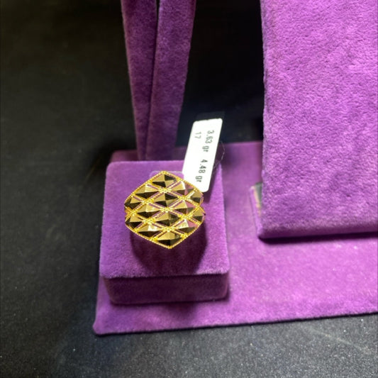 22 Ayar Altın Yüzük Baklava Desenli Özel Tasarım 3.63gr 17 Numara Kadın - Y00969