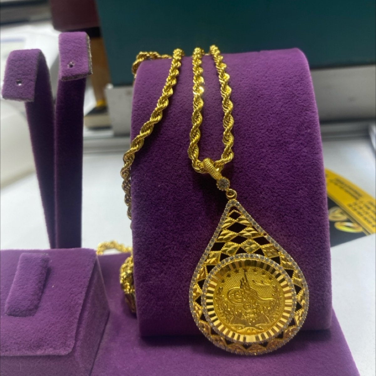 14 Ayar Altın Kolye Zarif Tasarım 14.84gr Kadın - KL00030