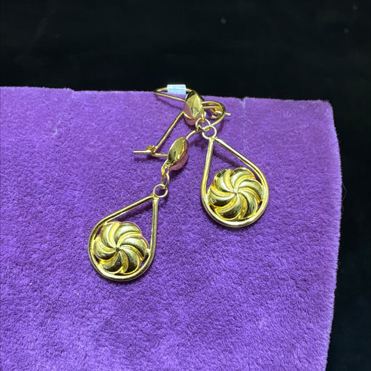 22 Ayar Altın Küpe Zahit Geyik Salantılı Modern 1.11gr Kadın - K00939