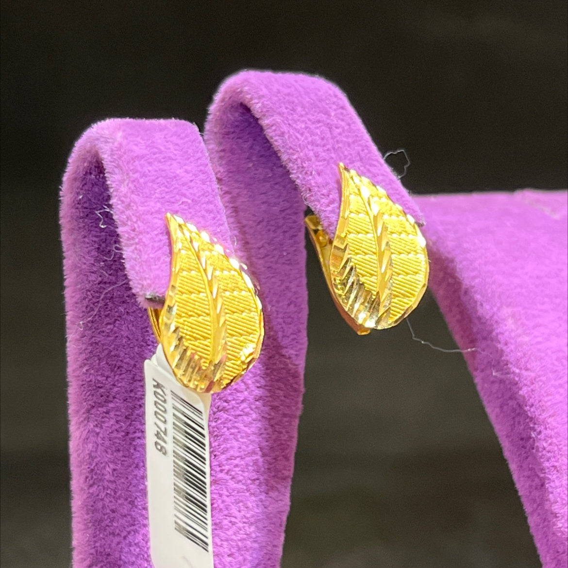 22 Ayar Altın Küpe Yaprak Modern Tasarım 2.81gr Kadın - K000748