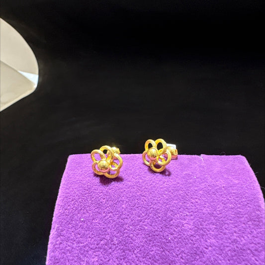 22 Ayar Altın Çocuk Küpesi Çiçek Desenli 1.25gr Hediye - J00045