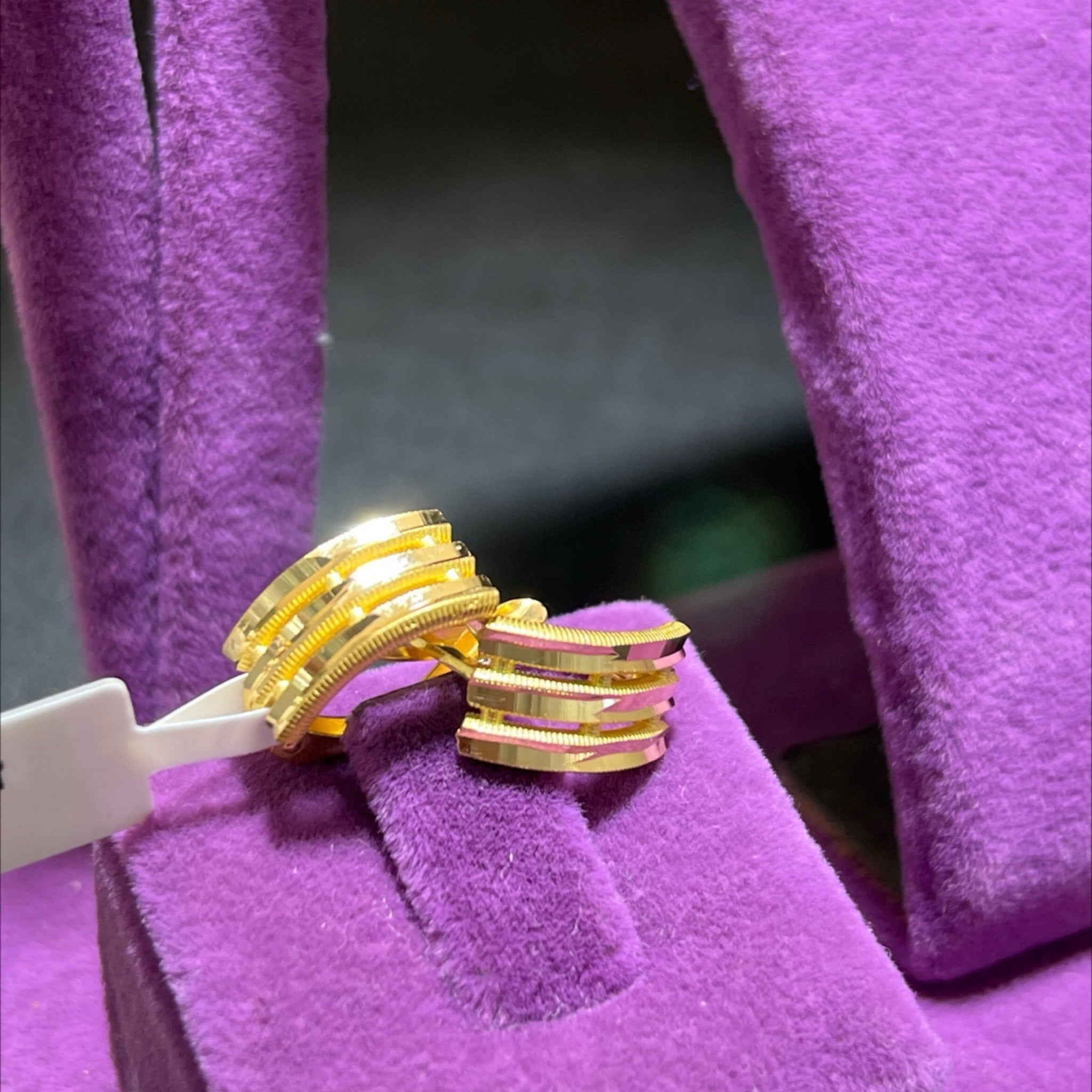 22 Ayar Altın Küpe 4 Sıralı Kaburga Tasarım 2.85gr Kadın - K00965