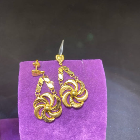 22 Ayar Altın Küpe Rüzgar Gülü Özel Tasarım 3.96gr Kadın - K00971