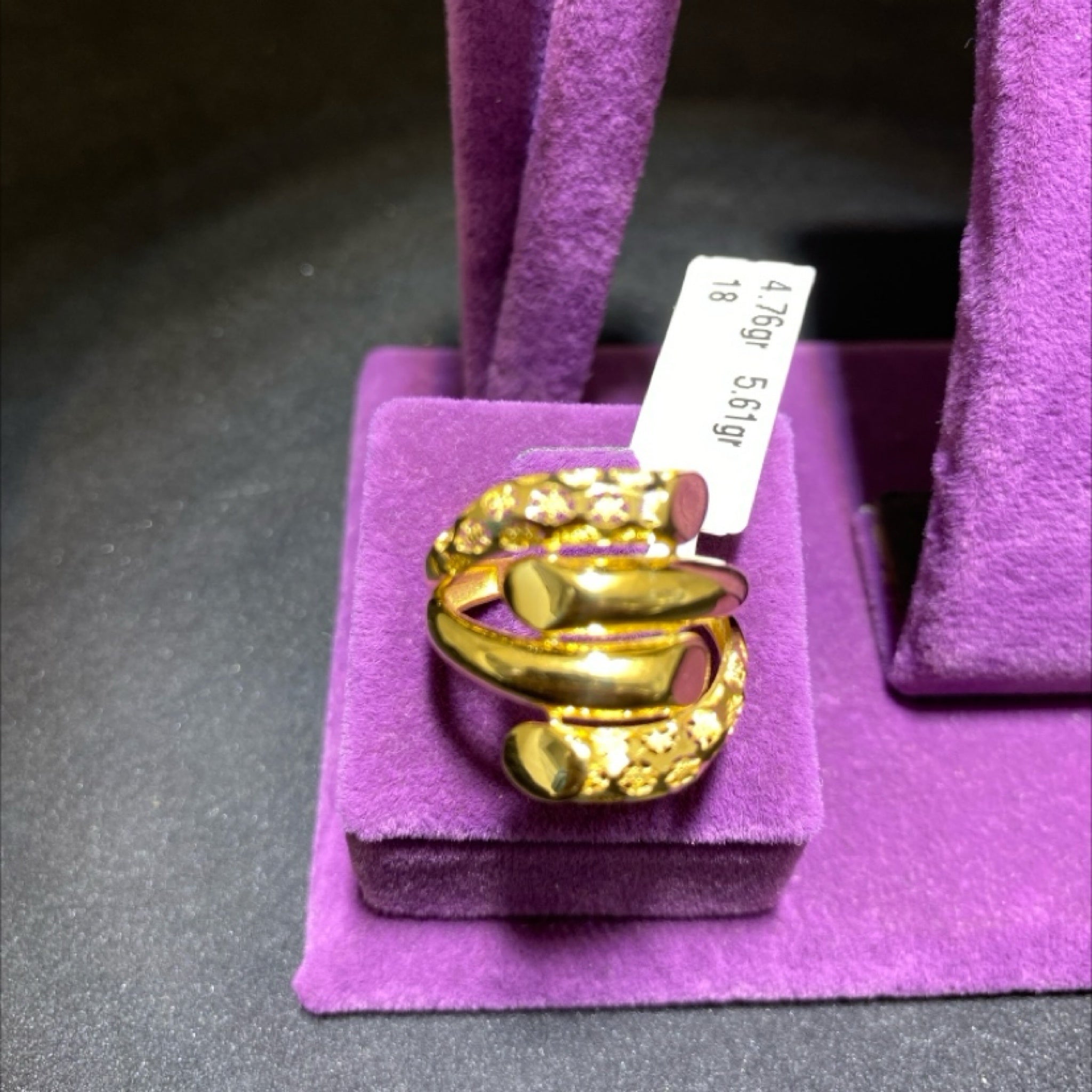 22 Ayar Altın Yüzük Modern Tasarım 4.76gr 18 Numara Kadın - Y01037