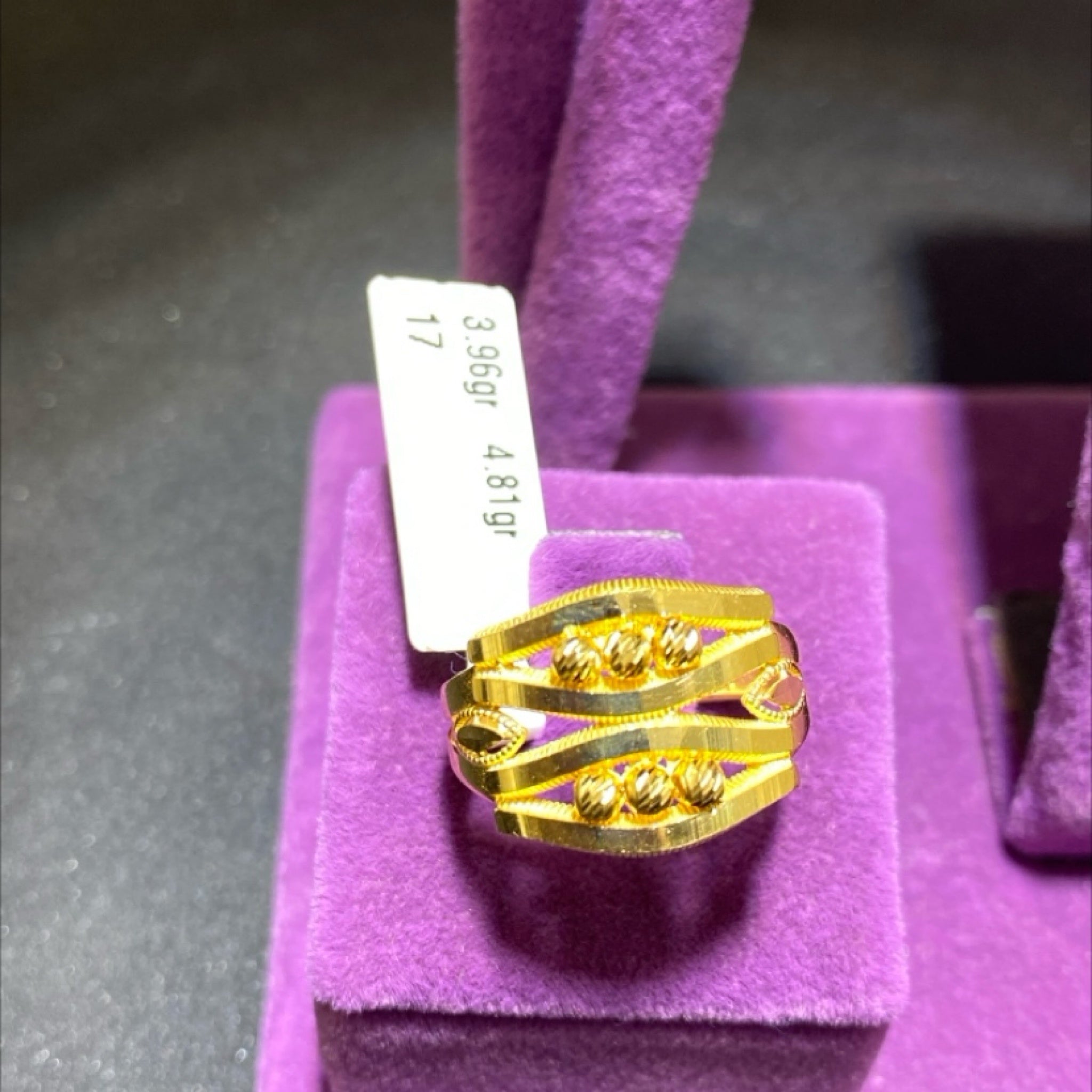 22 Ayar Altın Yüzük Kaburga Modern Tasarım 3.96gr 17 Numara Kadın - Y01033